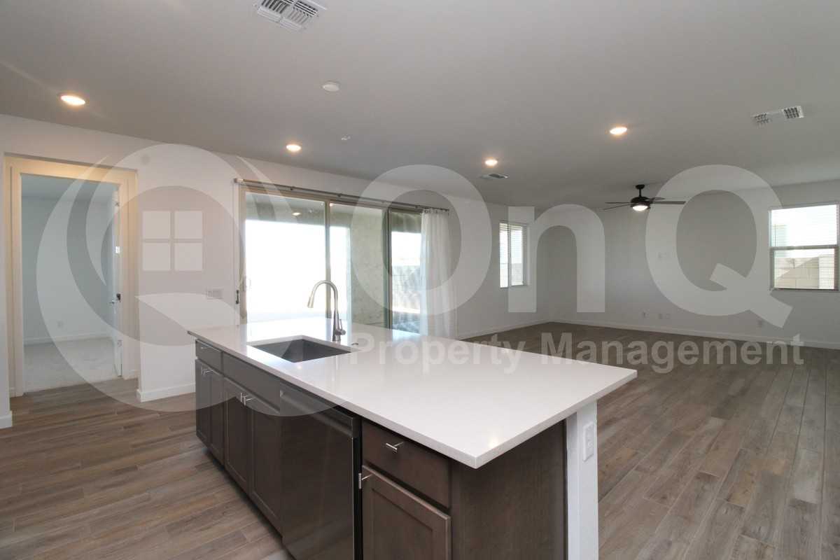 17984 West Vogel Avenue - Photo 4 of 23