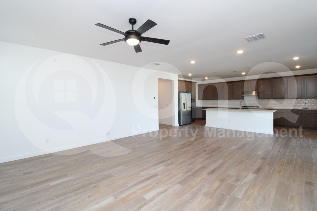 17984 West Vogel Avenue - Photo 5 of 23