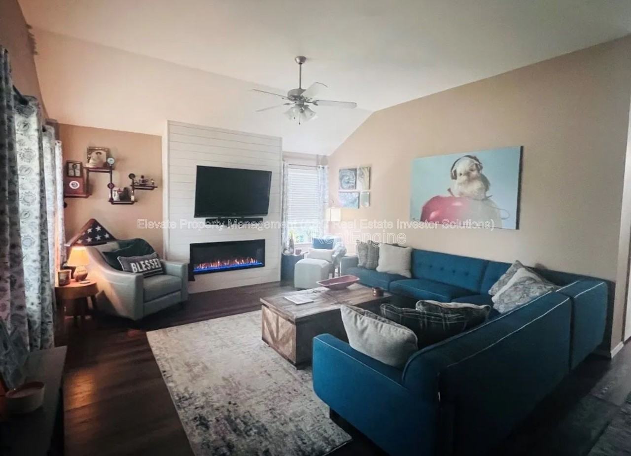 2740 Red Fish Rd - Photo 3 of 31