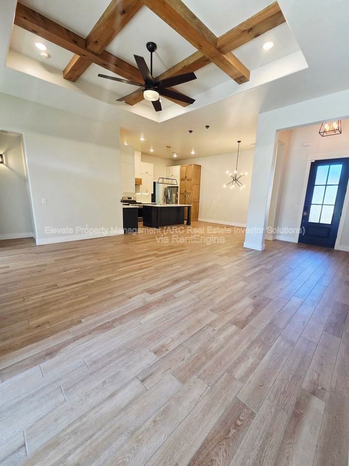 536 Barajas - Photo 5 of 28