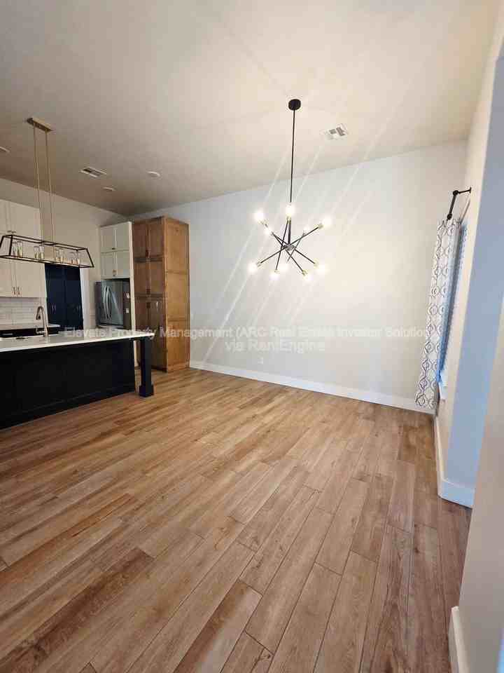 536 Barajas - Photo 7 of 28