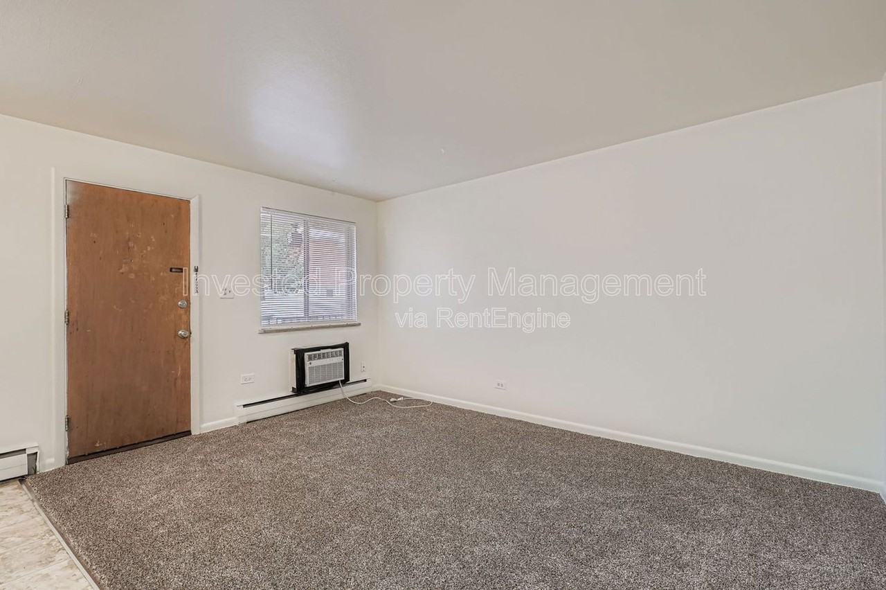 257 E Powers Ave #7 - Photo 3 of 10