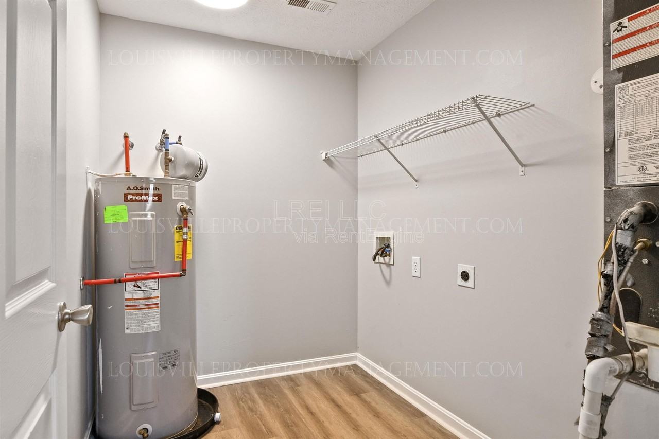 306 Keeneland Drive #2B - Photo 5 of 20