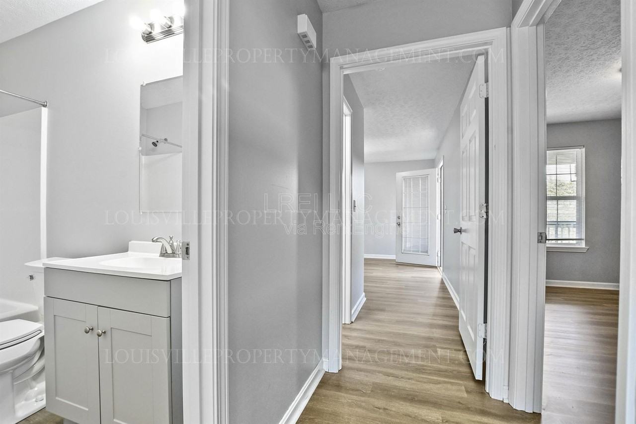 306 Keeneland Drive #2B - Photo 6 of 20