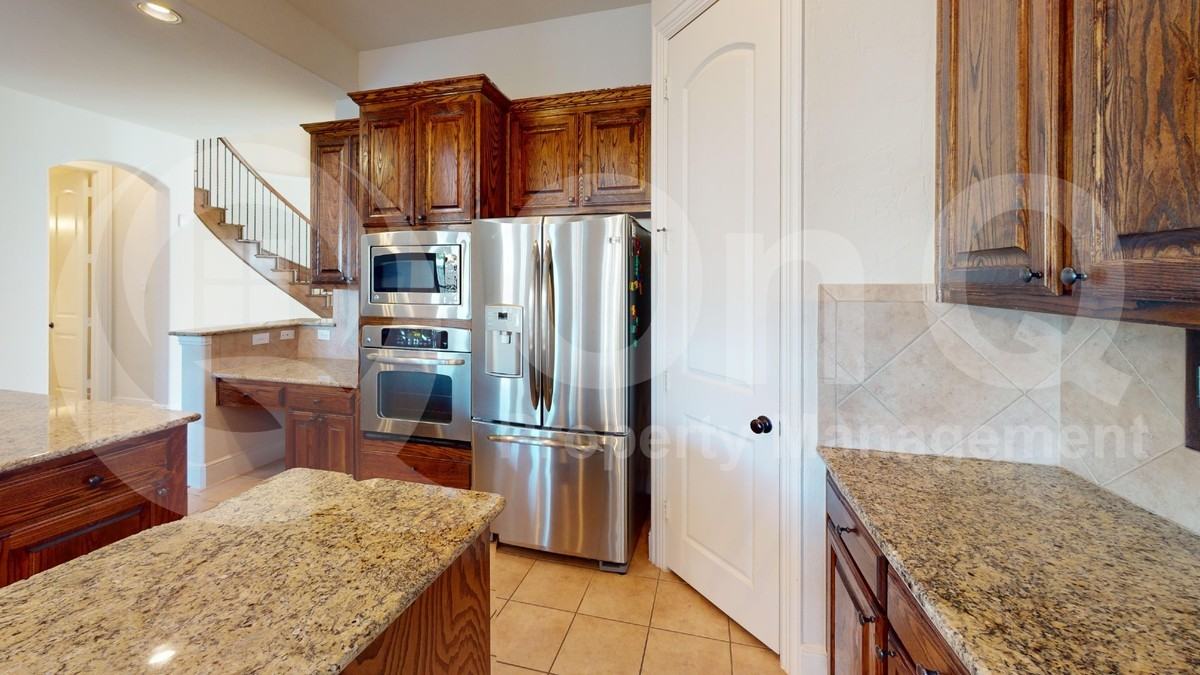 6033 Gentle Way - Photo 7 of 36