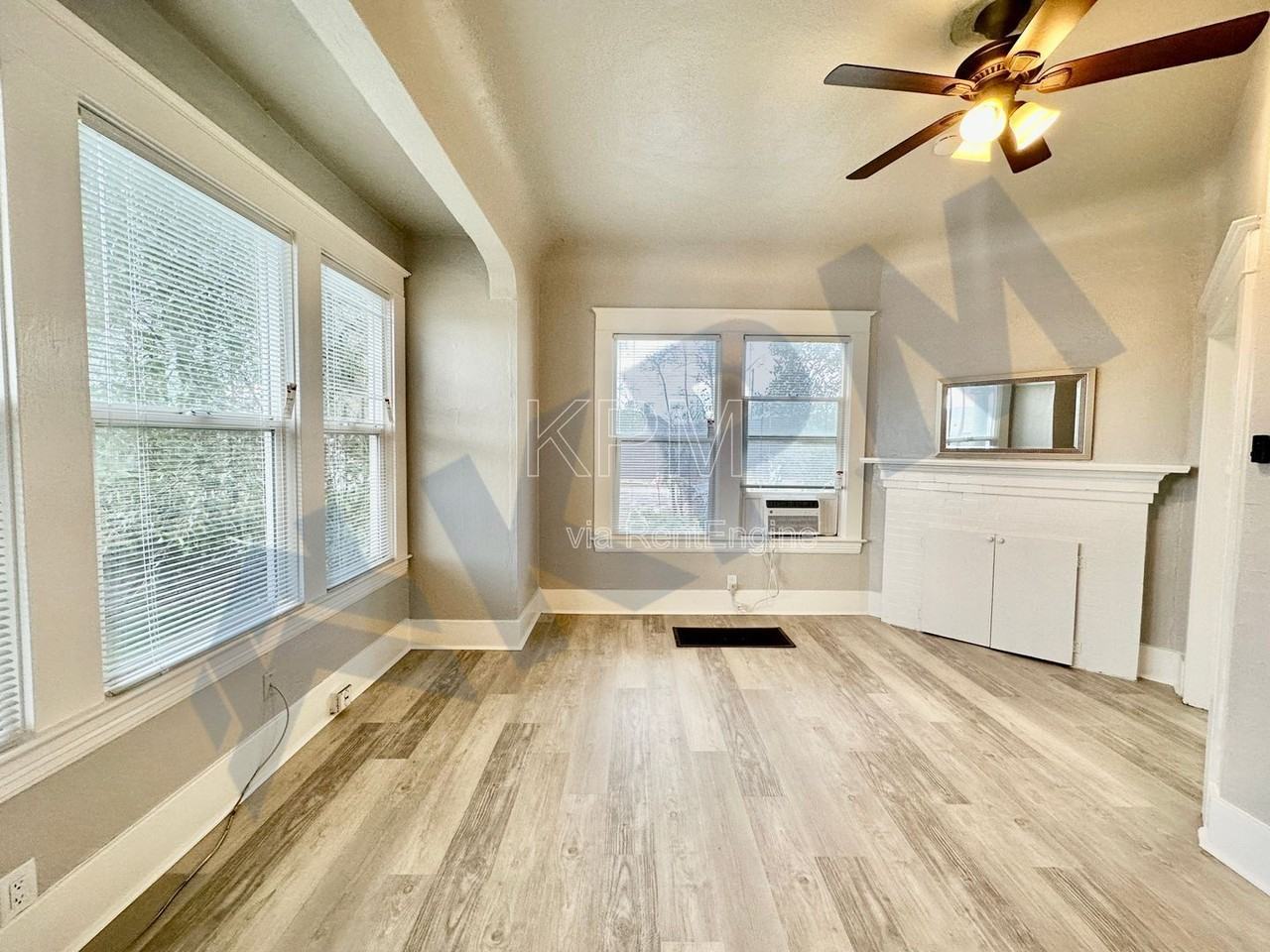 121 East Lockeford Street #2 - Photo 3 of 15