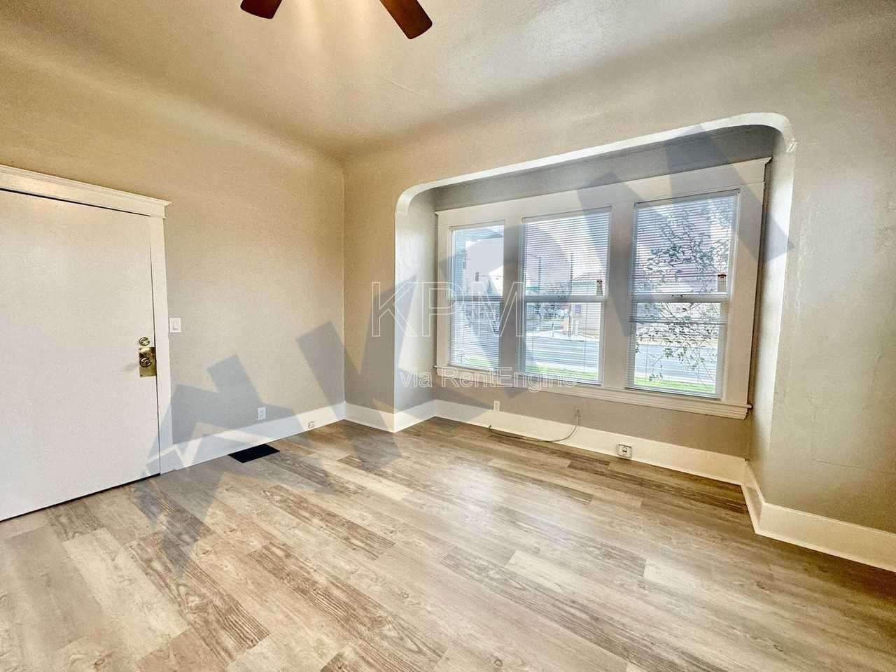 121 East Lockeford Street #2 - Photo 5 of 15