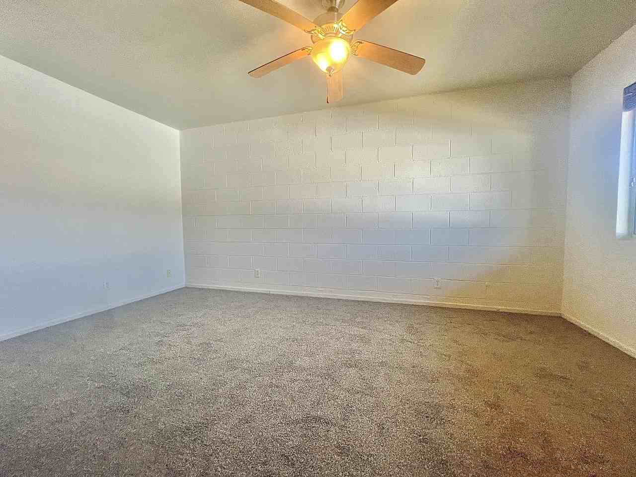 2821 N Columbus Blvd #19 - Photo 2 of 32