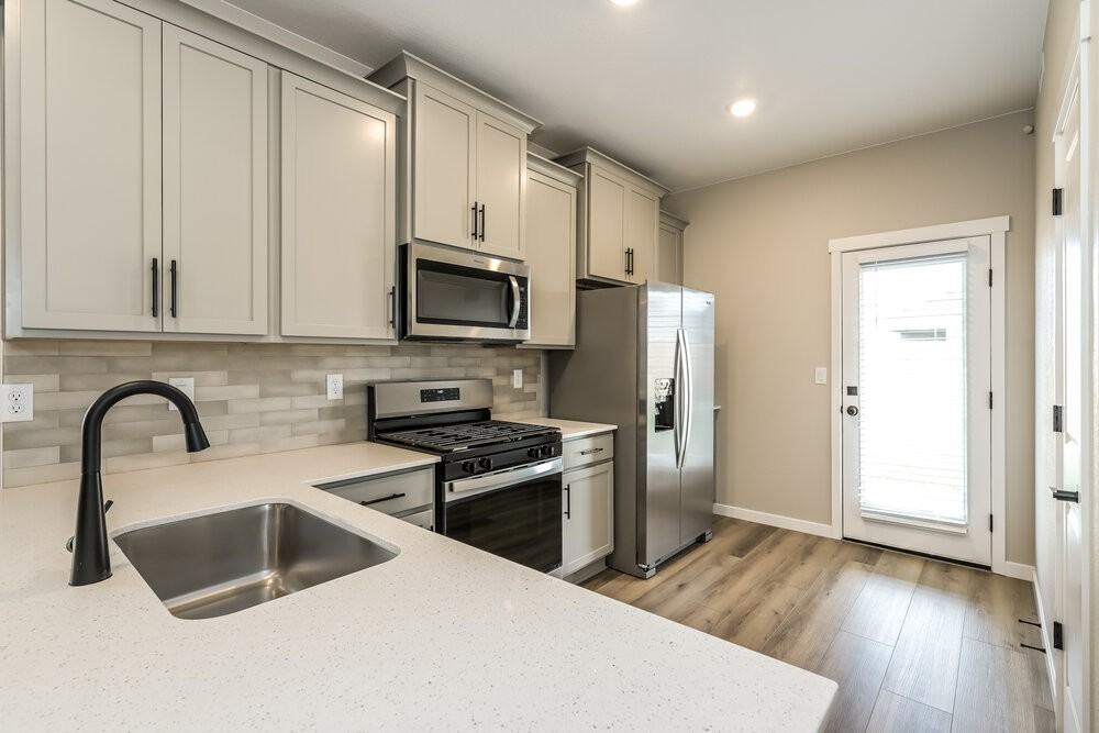 9458 Yampa St - Photo 7 of 16