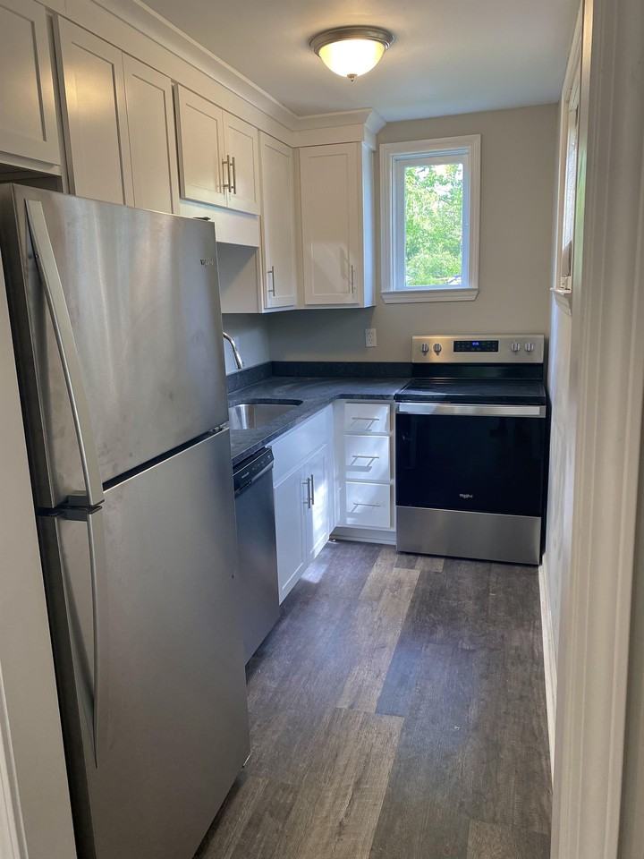 1600 1/2 11th St - Photo 2 of 6