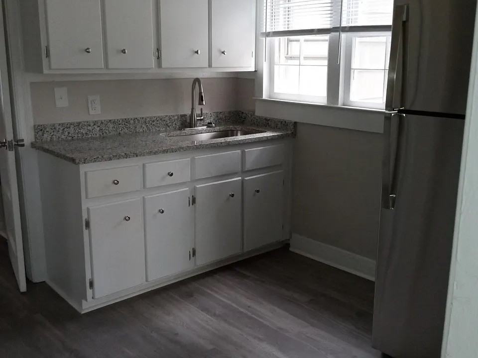 2115 Roosevelt Drive - Photo 4 of 5