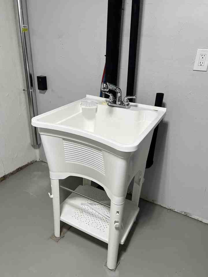 500 Meade Dr - Photo 2 of 22