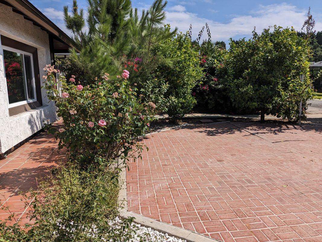 151 W Hillside Dr - Photo 3 of 46