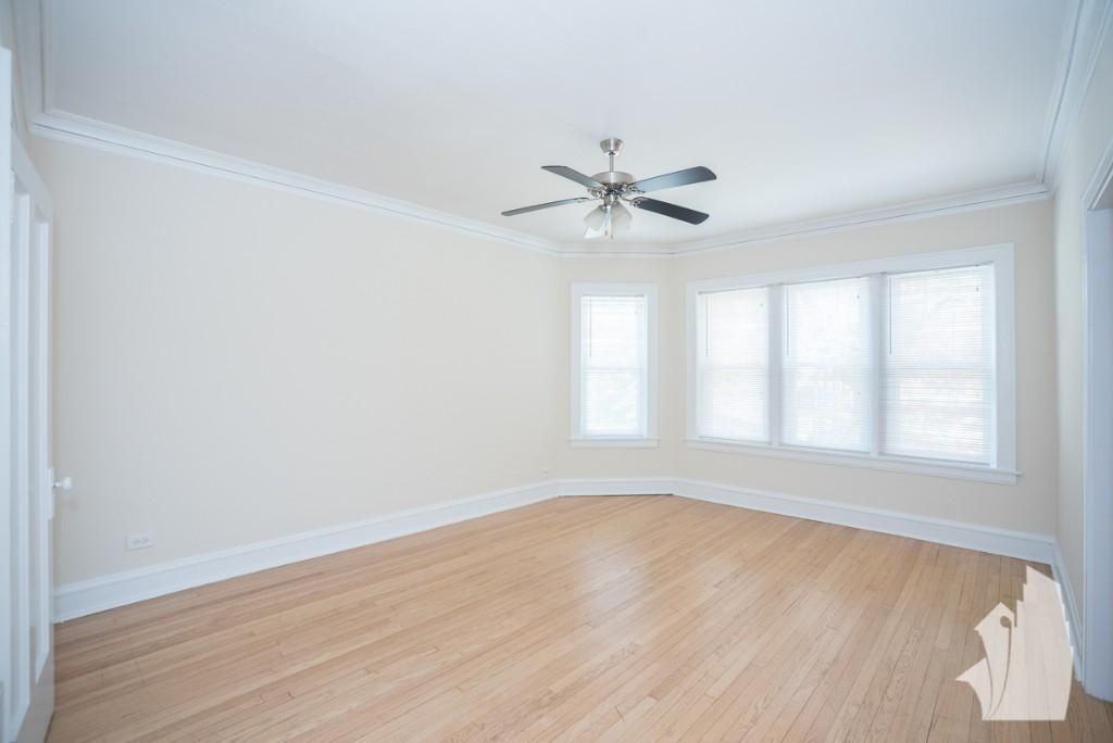 5208 North Leavitt Street - Photo 5 of 11