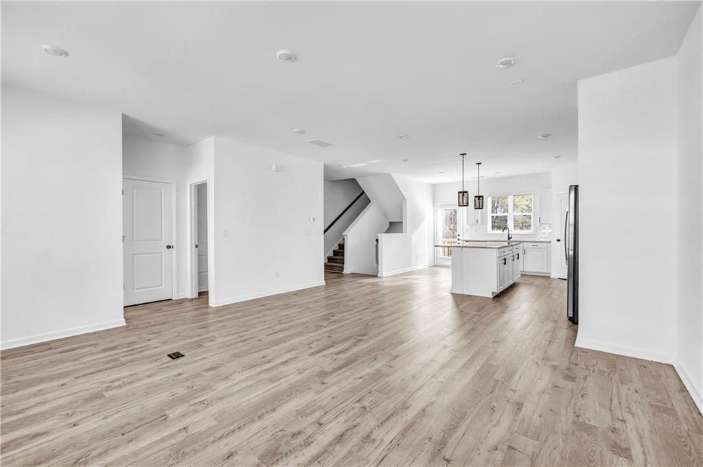 5772 Schelton Place - Photo 6 of 24