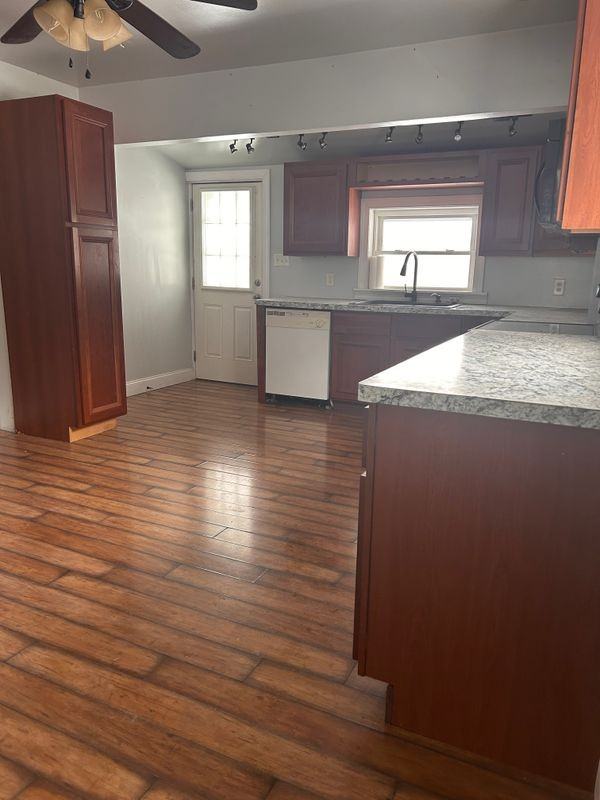 354 East Fell Street - Photo 4 of 16