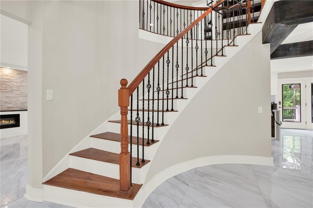 3270 Brookview Drive Northeast - Photo 6 of 50