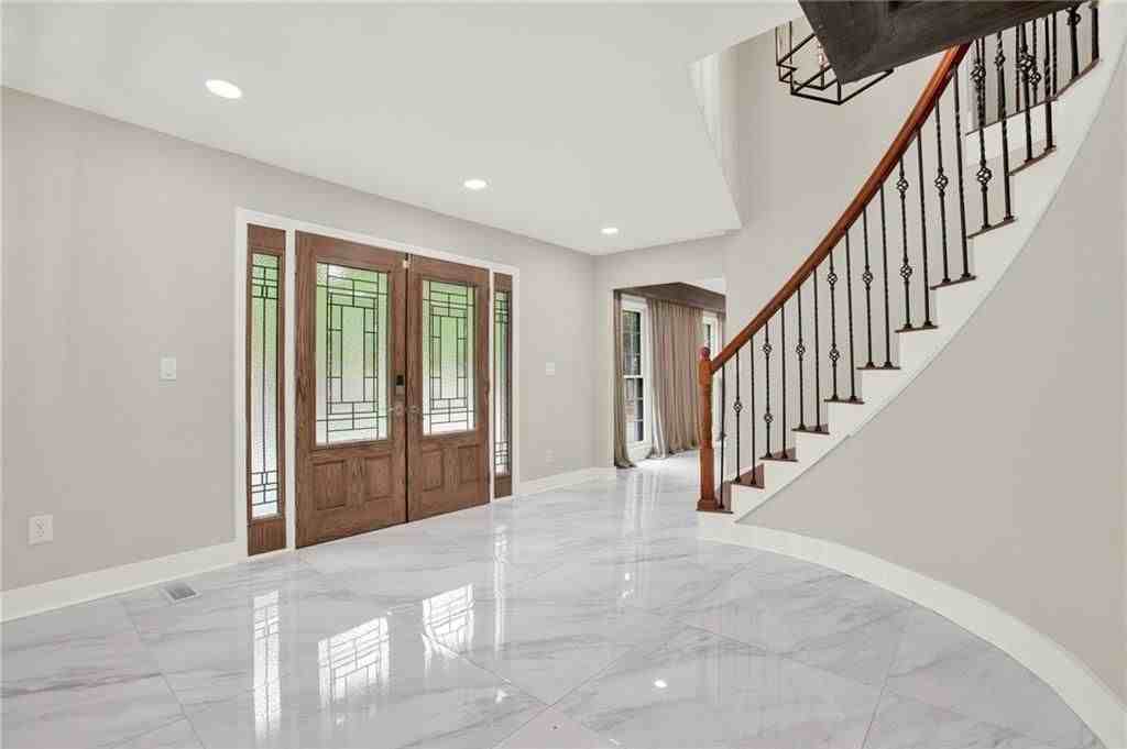 3270 Brookview Drive Northeast - Photo 7 of 50