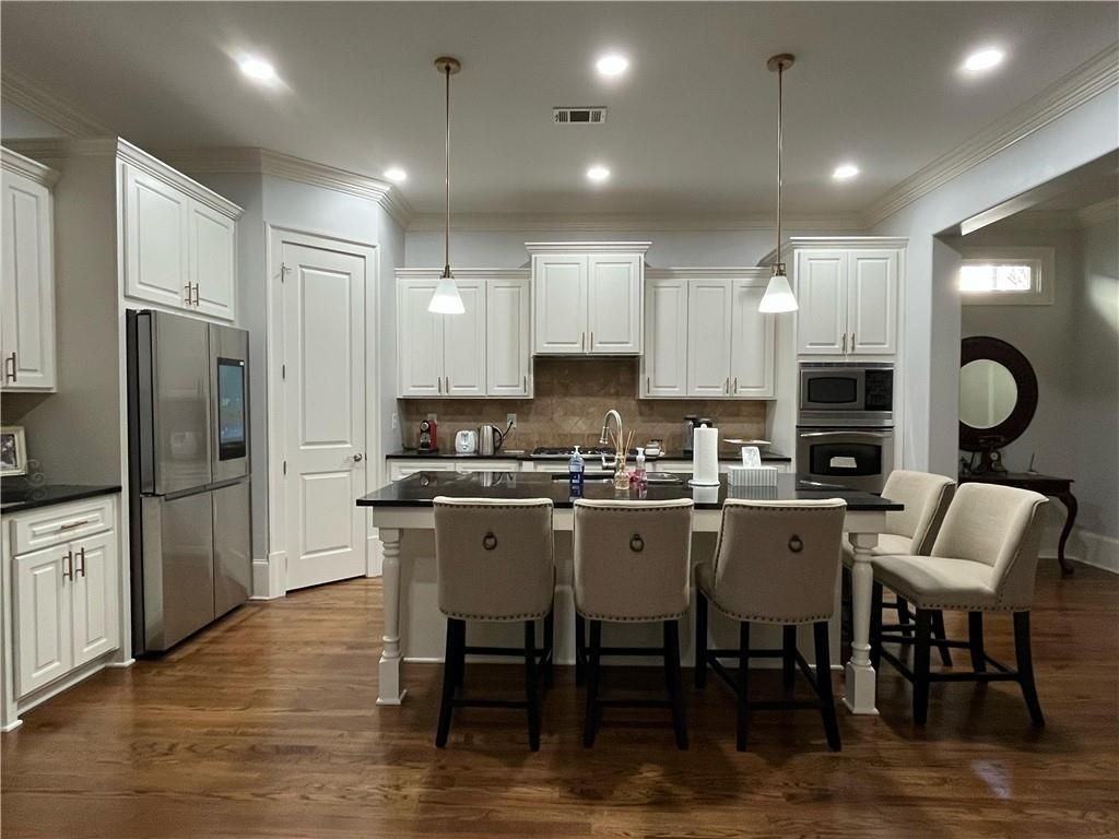 3445 Rialto Pl - Photo 2 of 23