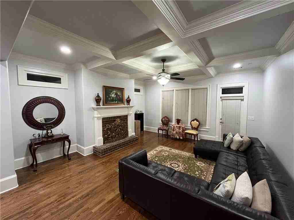 3445 Rialto Pl - Photo 5 of 23