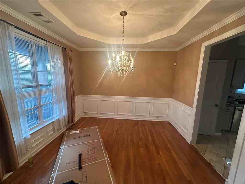 61 Longwood Court - Photo 6 of 50