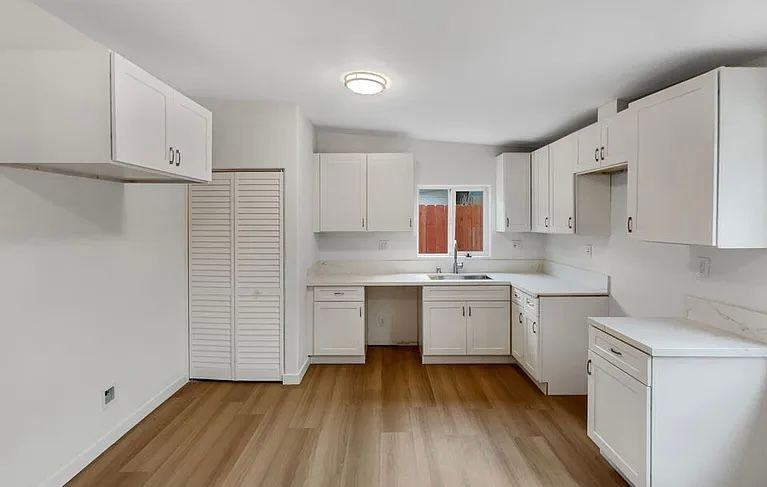 10692 Sycamore Avenue - Photo 4 of 17