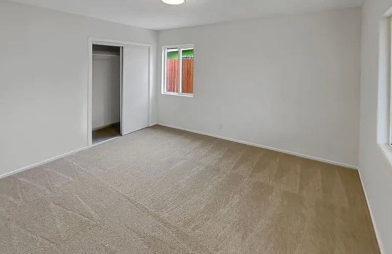 10692 Sycamore Avenue - Photo 5 of 17