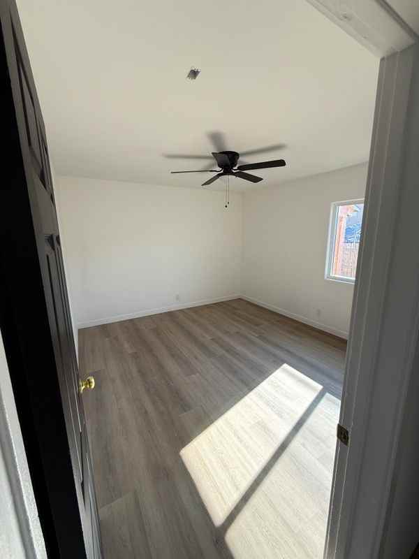 10752 Weigand Avenue - Photo 5 of 8