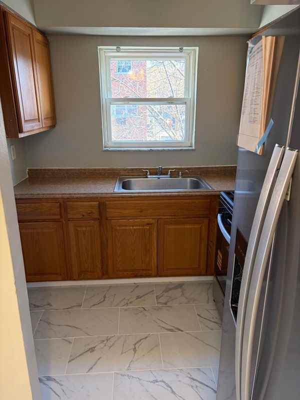 817 Van Nest Avenue ##2 - Photo 3 of 4