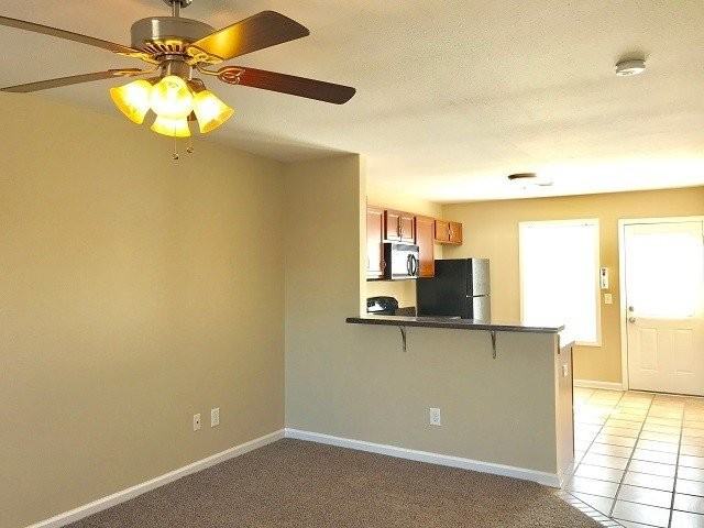 5 Black Jack Way Apt B - Photo 3 of 6