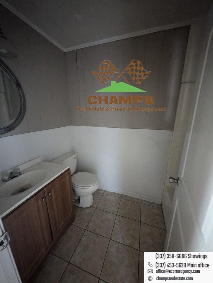 303 Bloomfield Drive - Photo 6 of 8