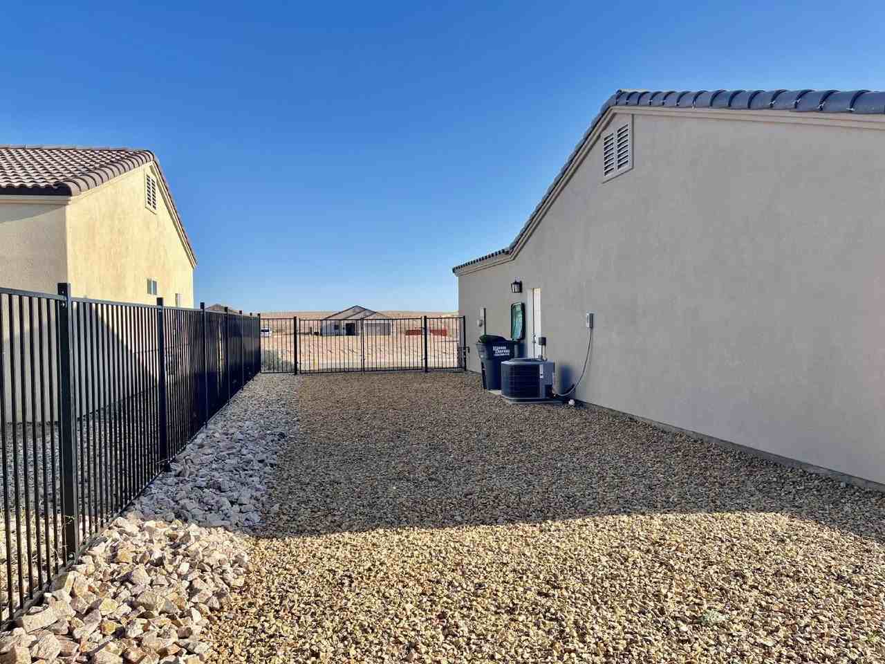 2259 E Robby Loop - Photo 4 of 36