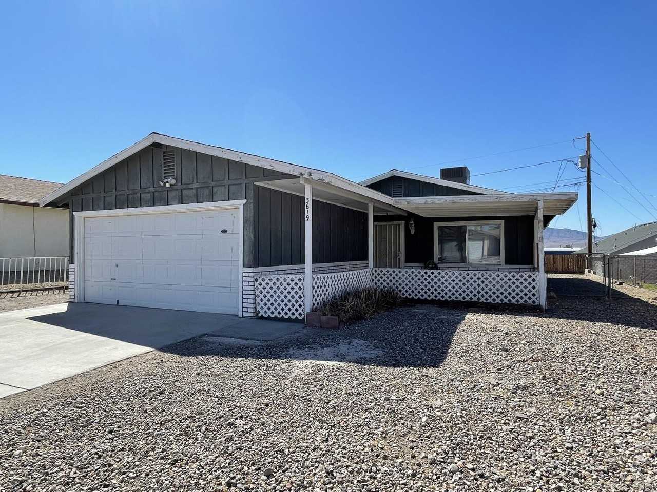 3619 Gem Street - Photo 2 of 19