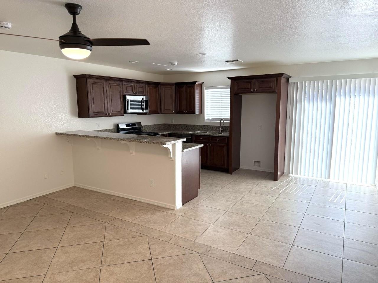 404 Anna Cir Apt A - Photo 7 of 9