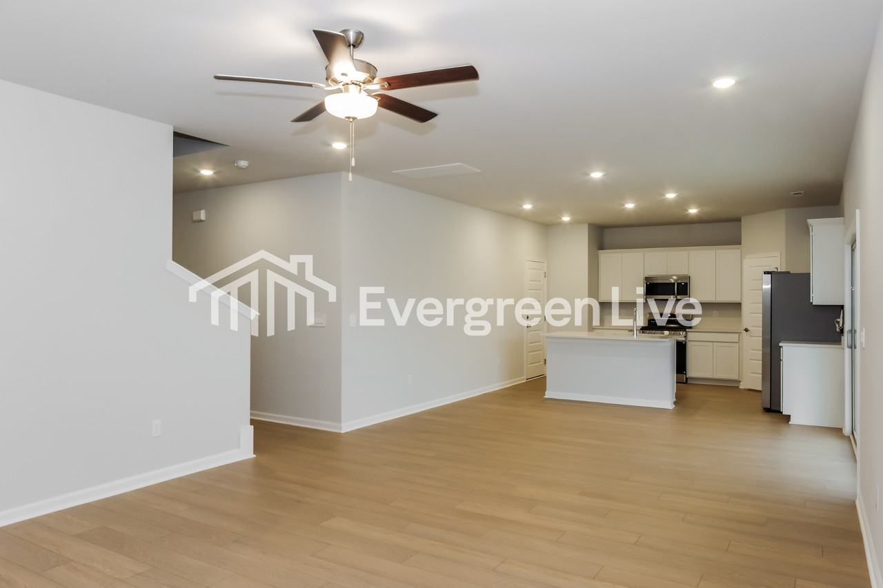 206 Exeter St - Photo 4 of 16