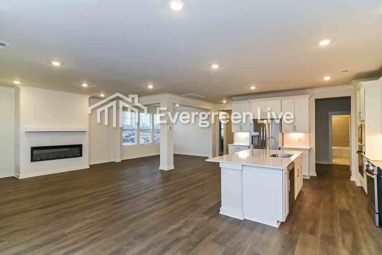 2158 Daniel Johnson Way - Photo 3 of 16