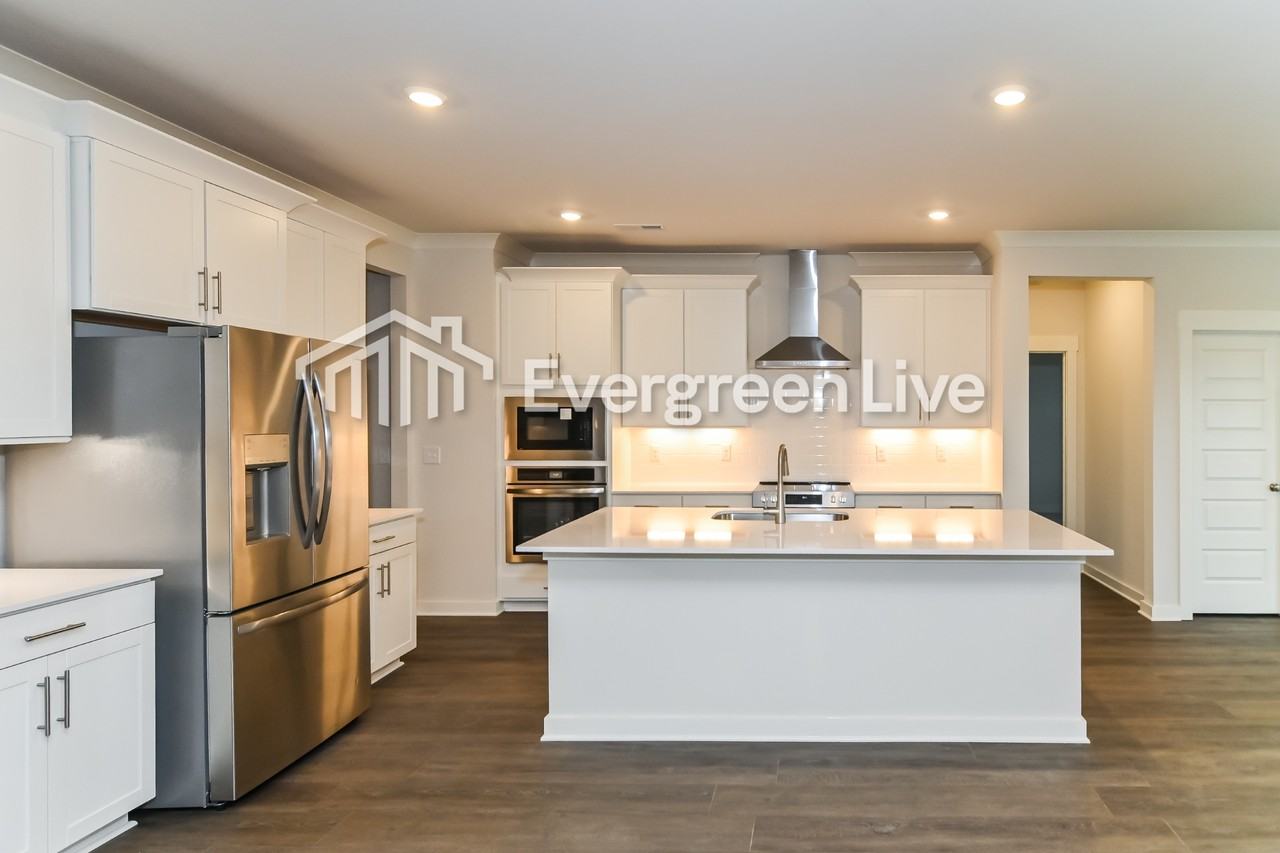 2158 Daniel Johnson Way - Photo 5 of 16