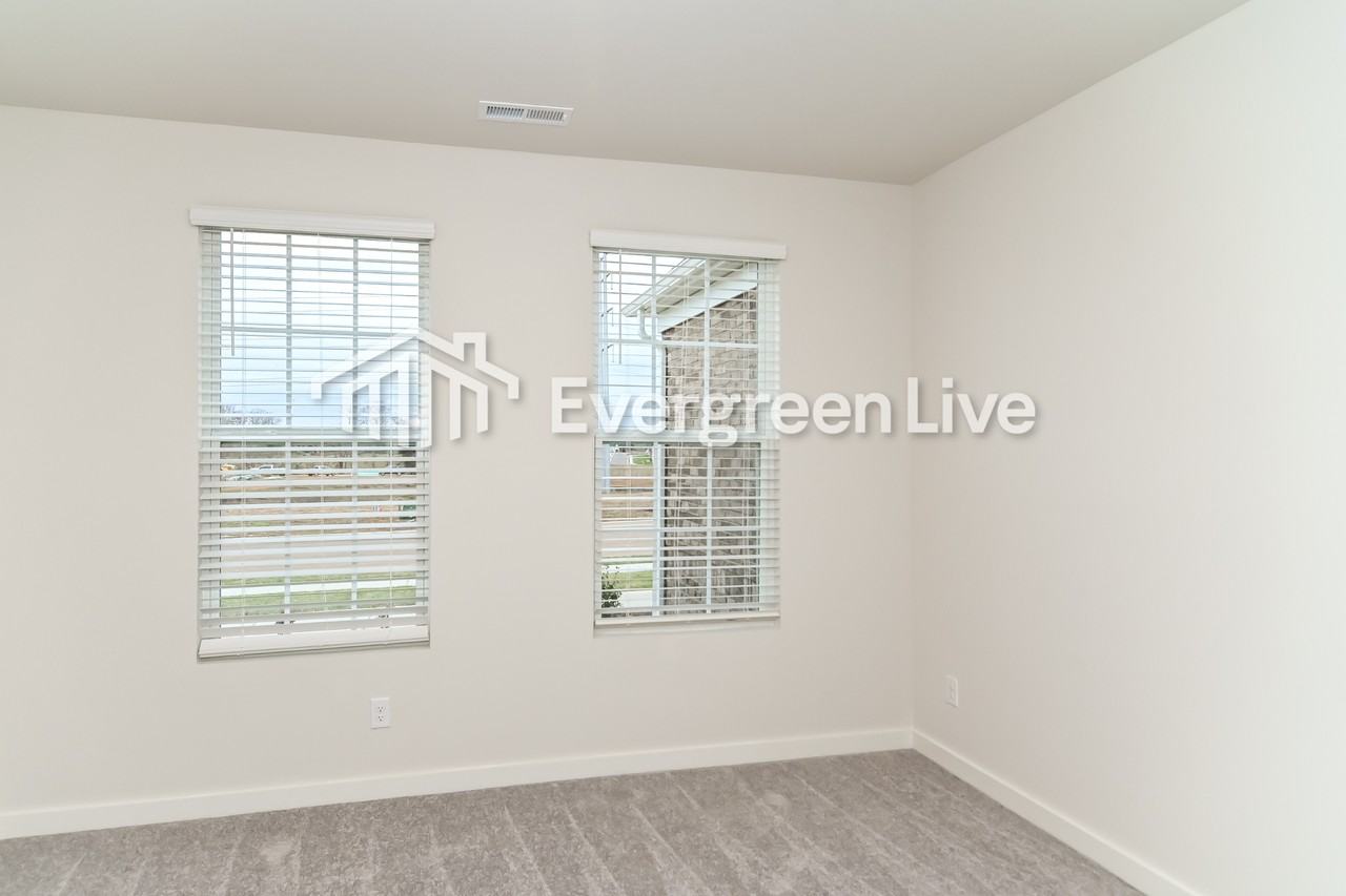 2158 Daniel Johnson Way - Photo 6 of 16