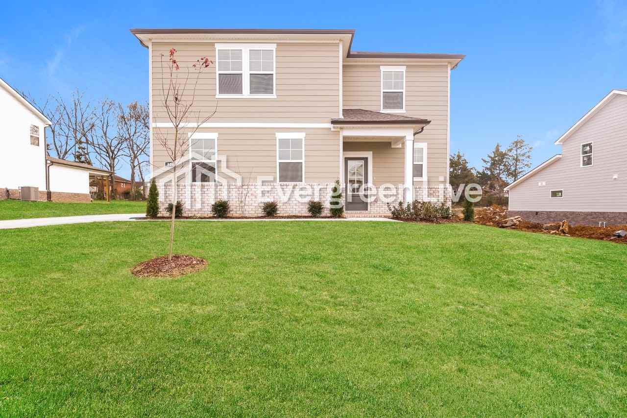 806 Averitt Ln - Photo 2 of 16