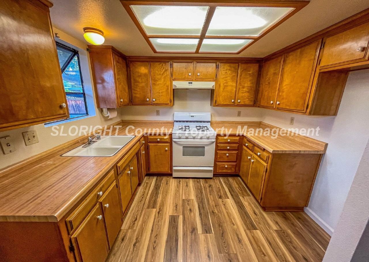 502 Florence Street - Photo 3 of 13