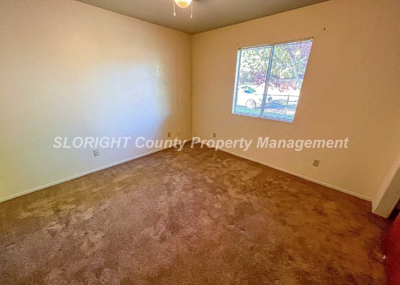 502 Florence Street - Photo 6 of 13