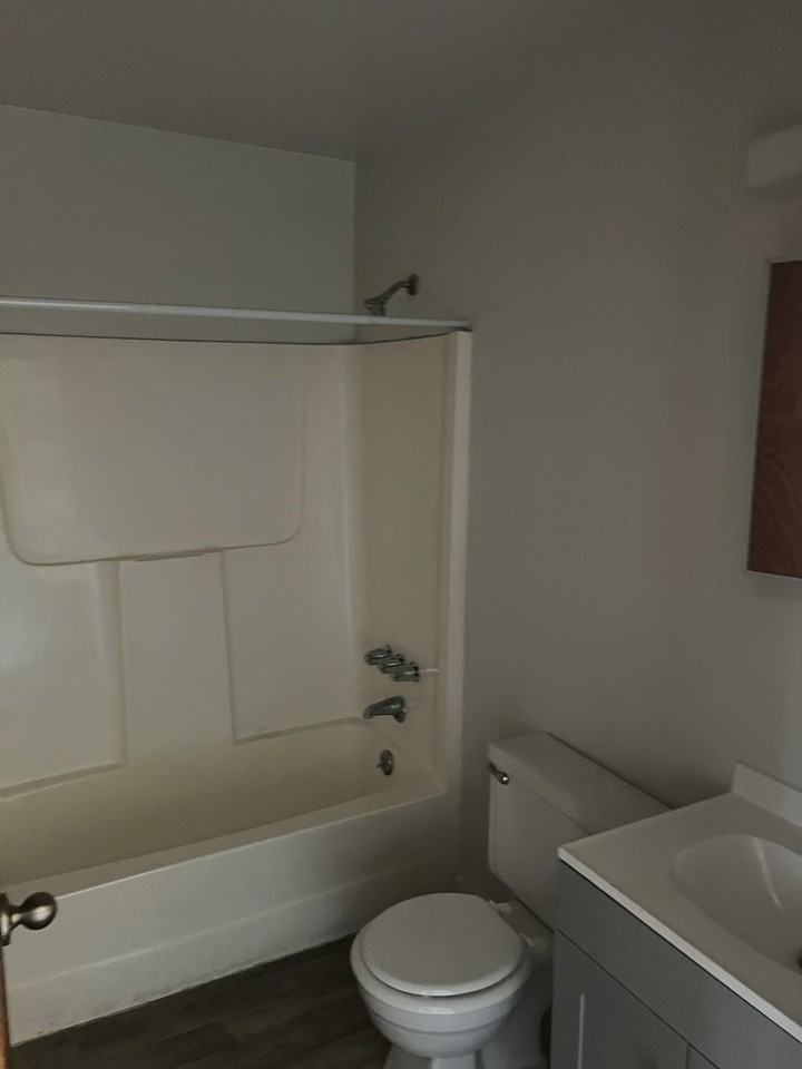 623 Dudley Avenue #B - Photo 6 of 8