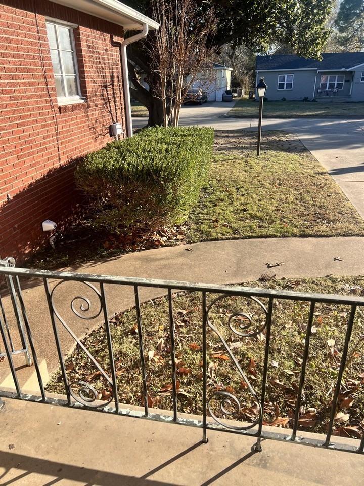 1025 East 53rd Street - Photo 4 of 24