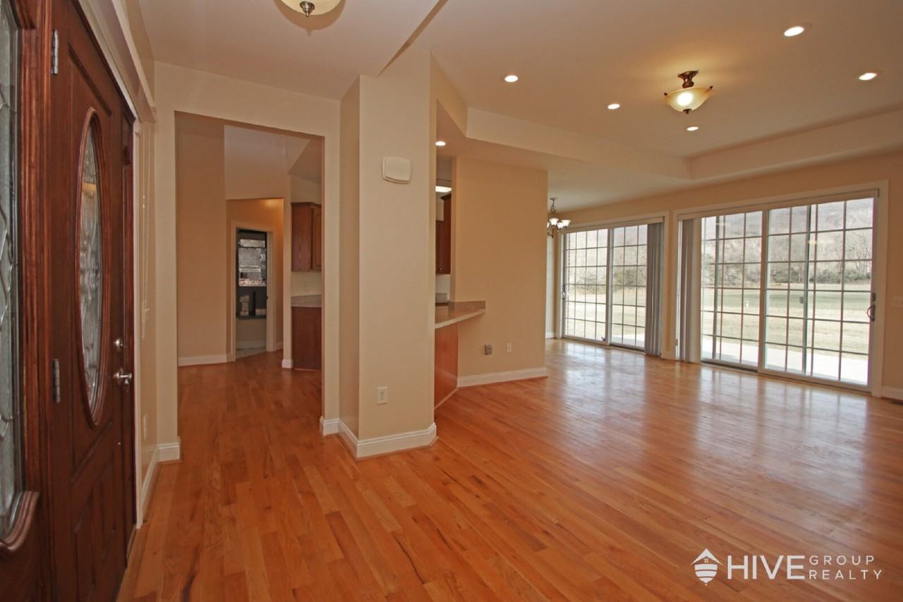 17888 Mountain Valley Road - Photo 5 of 26