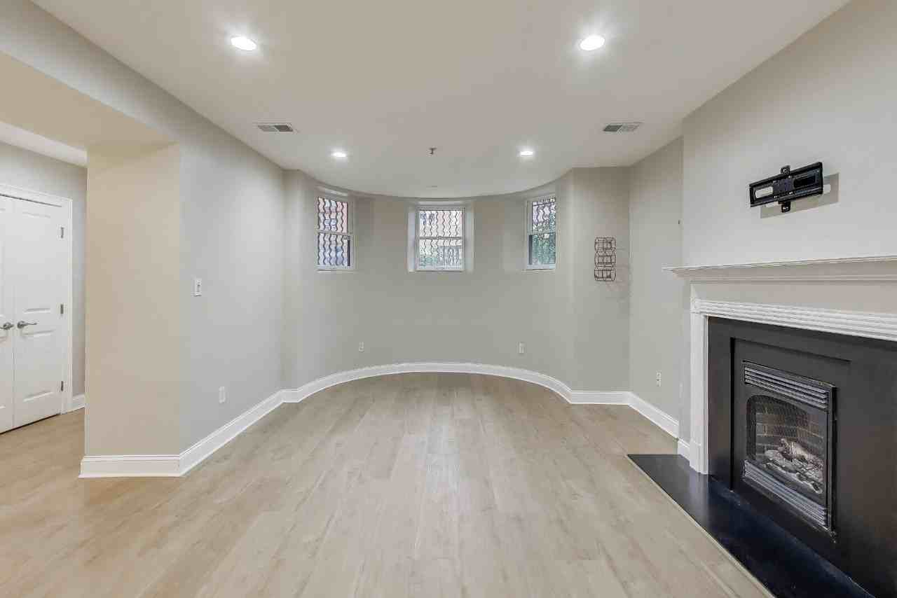 1306 Rhode Island Ave Nw #1 - Photo 5 of 20