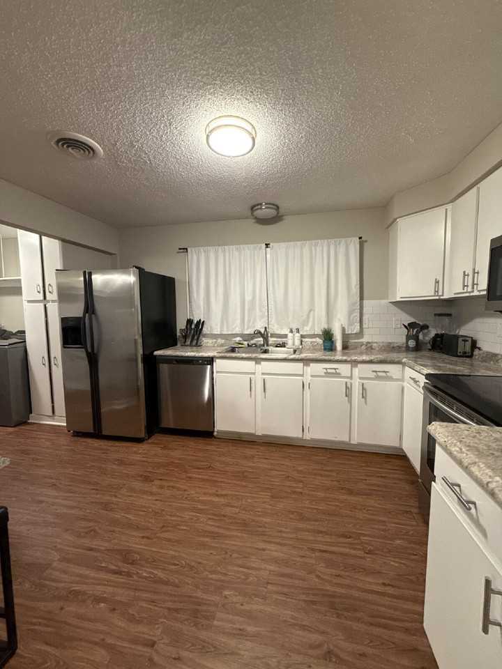 9921 Pulaski Pike #A2 - Photo 3 of 10