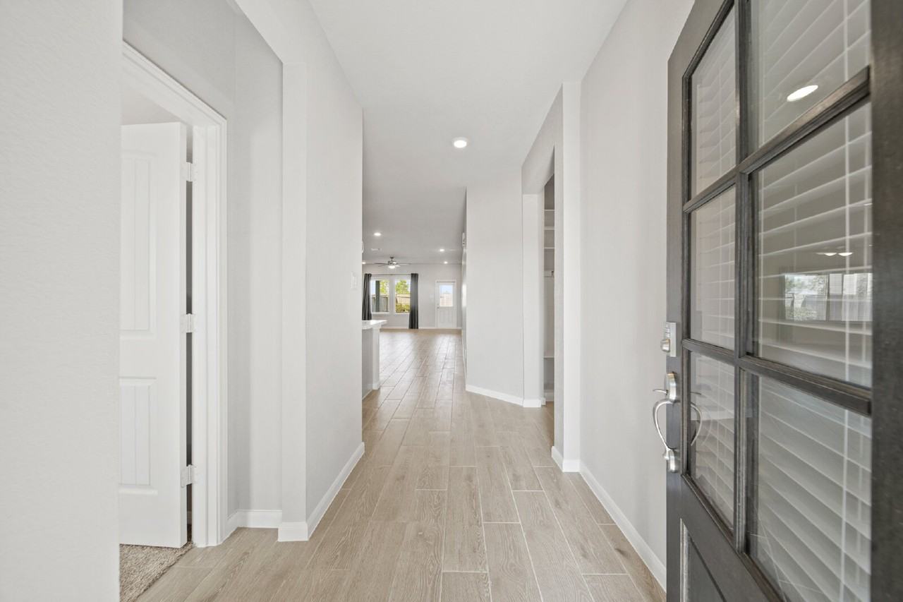 2307 Gentle Breeze Ln - Photo 4 of 26