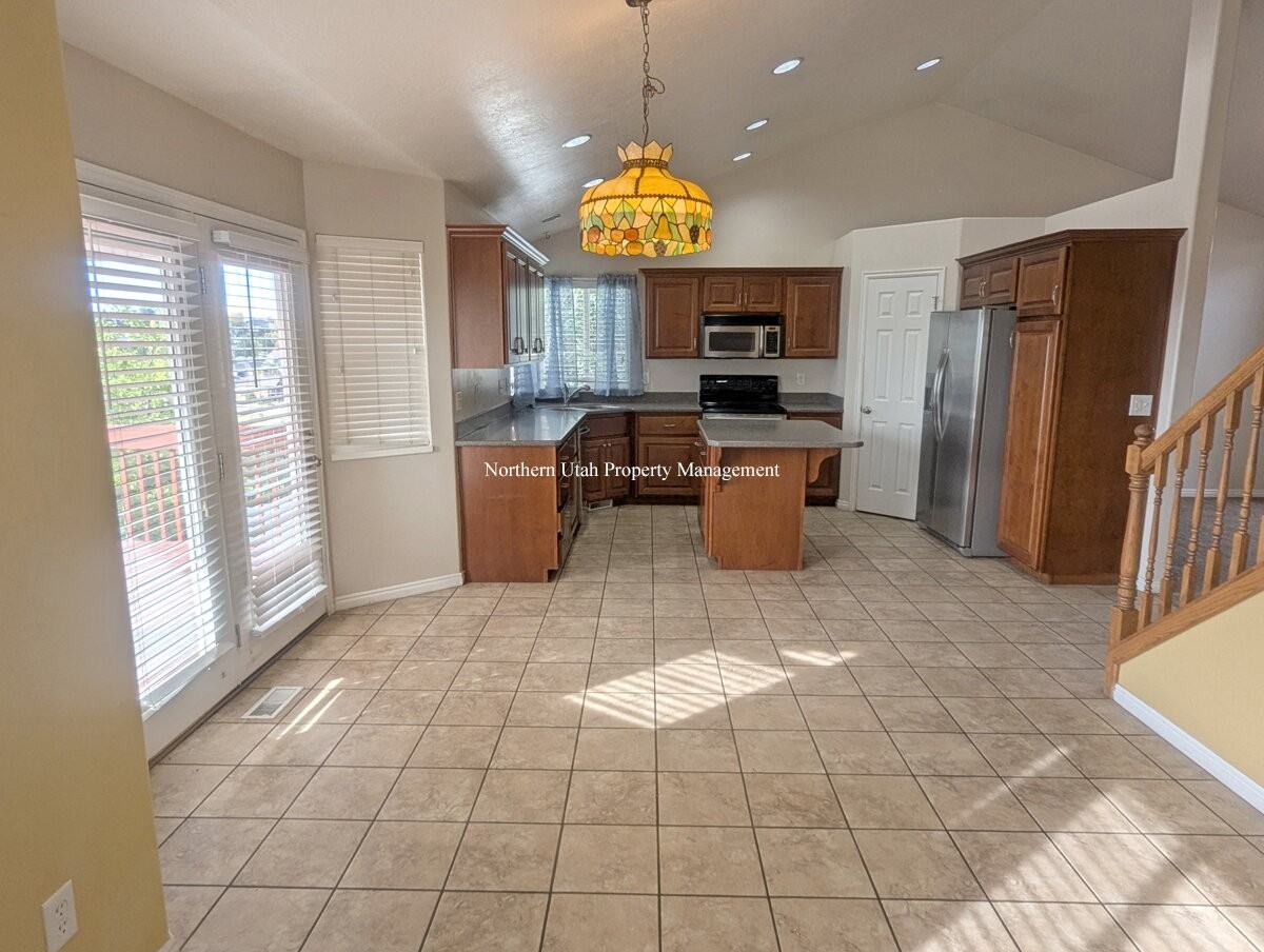 1148 6000 South - Photo 7 of 30