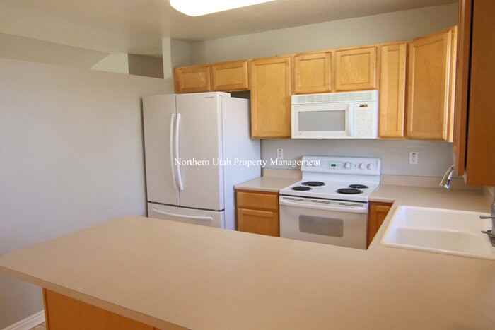 2790 West 2175 South - Photo 6 of 29