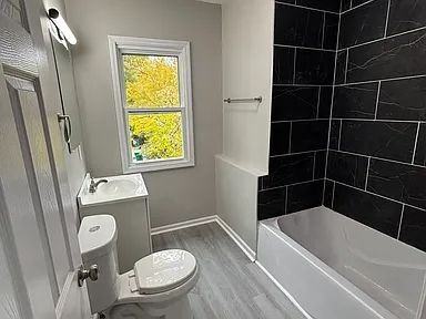 366 Taft Place - Photo 6 of 11